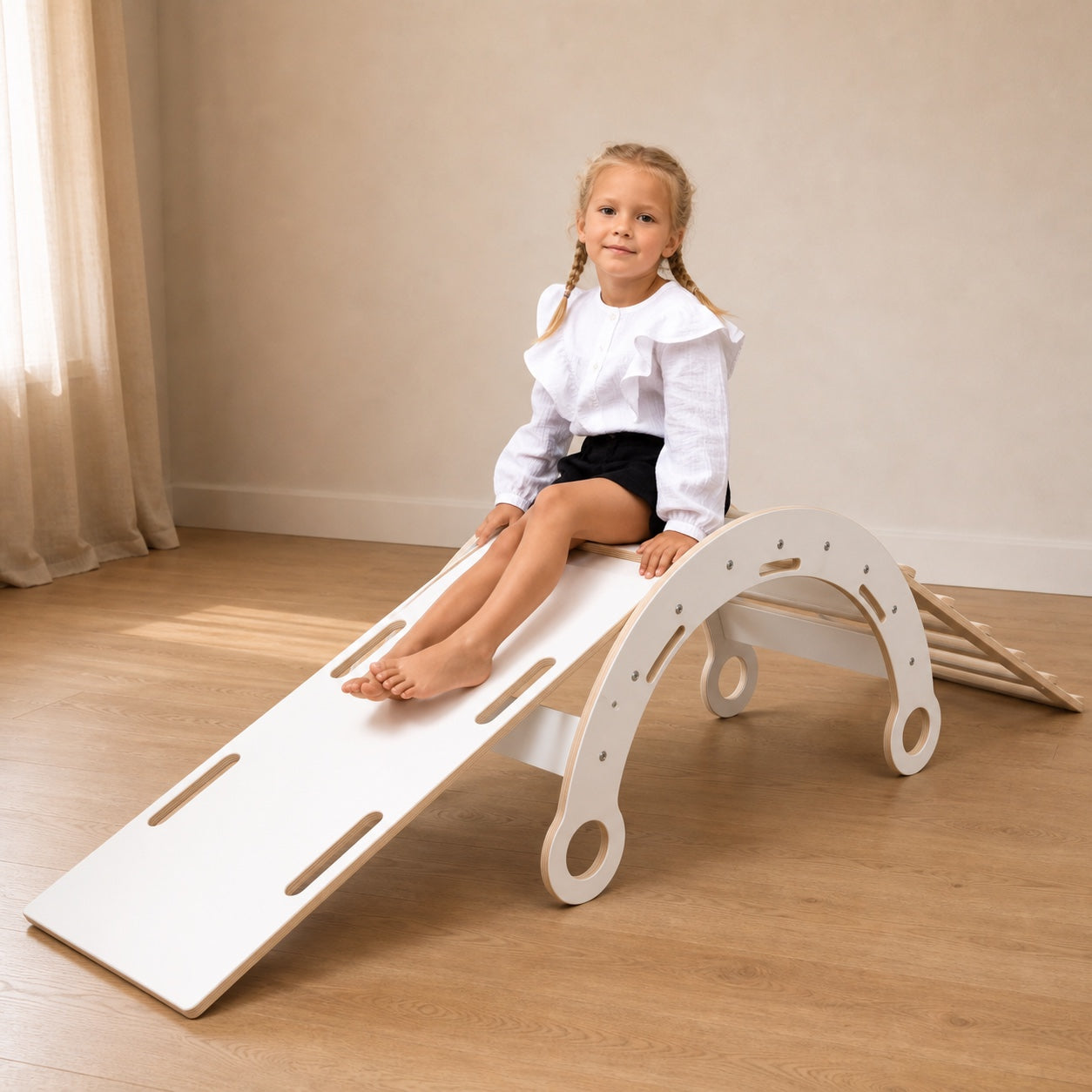 MeowBaby Dream Rocker met glijbaan en ladder in kinderkamer met ouder kind