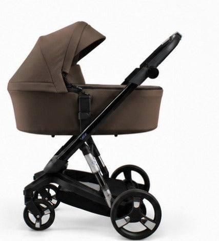 iBebe Stop & Drive kinderwagen bruin reiswieg zijaanzicht